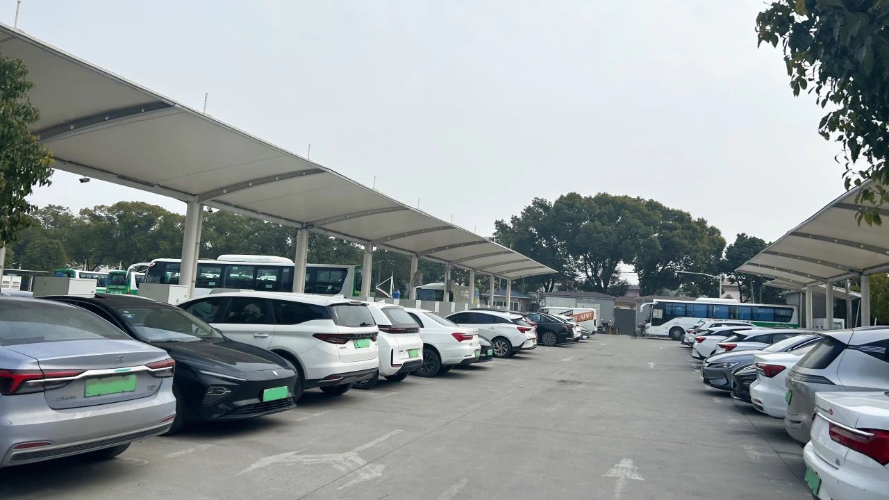09eefa8b-6afe-4ea4-b77c-e15649dd27c8.jpg